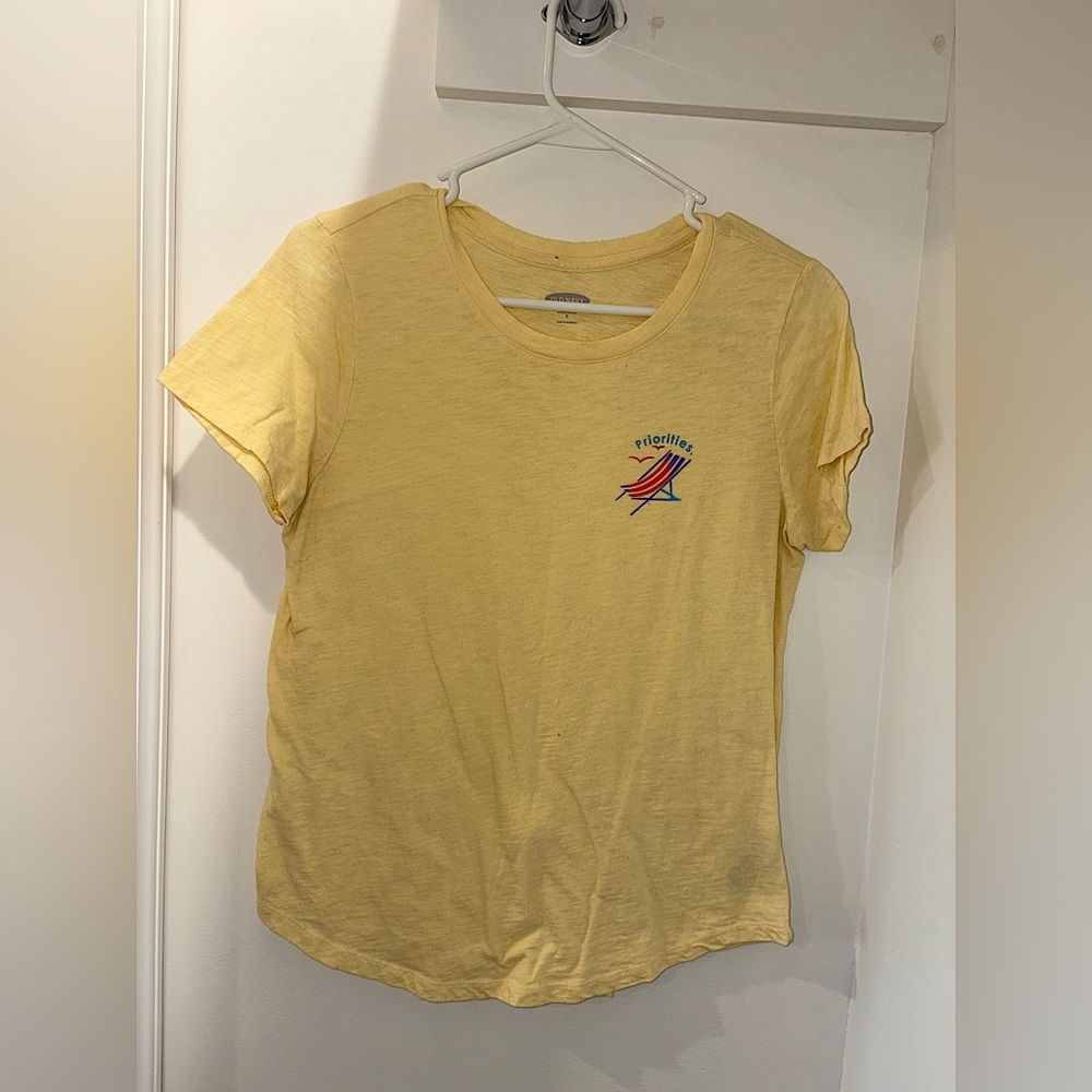 Old Navy Graphic T-Shirt